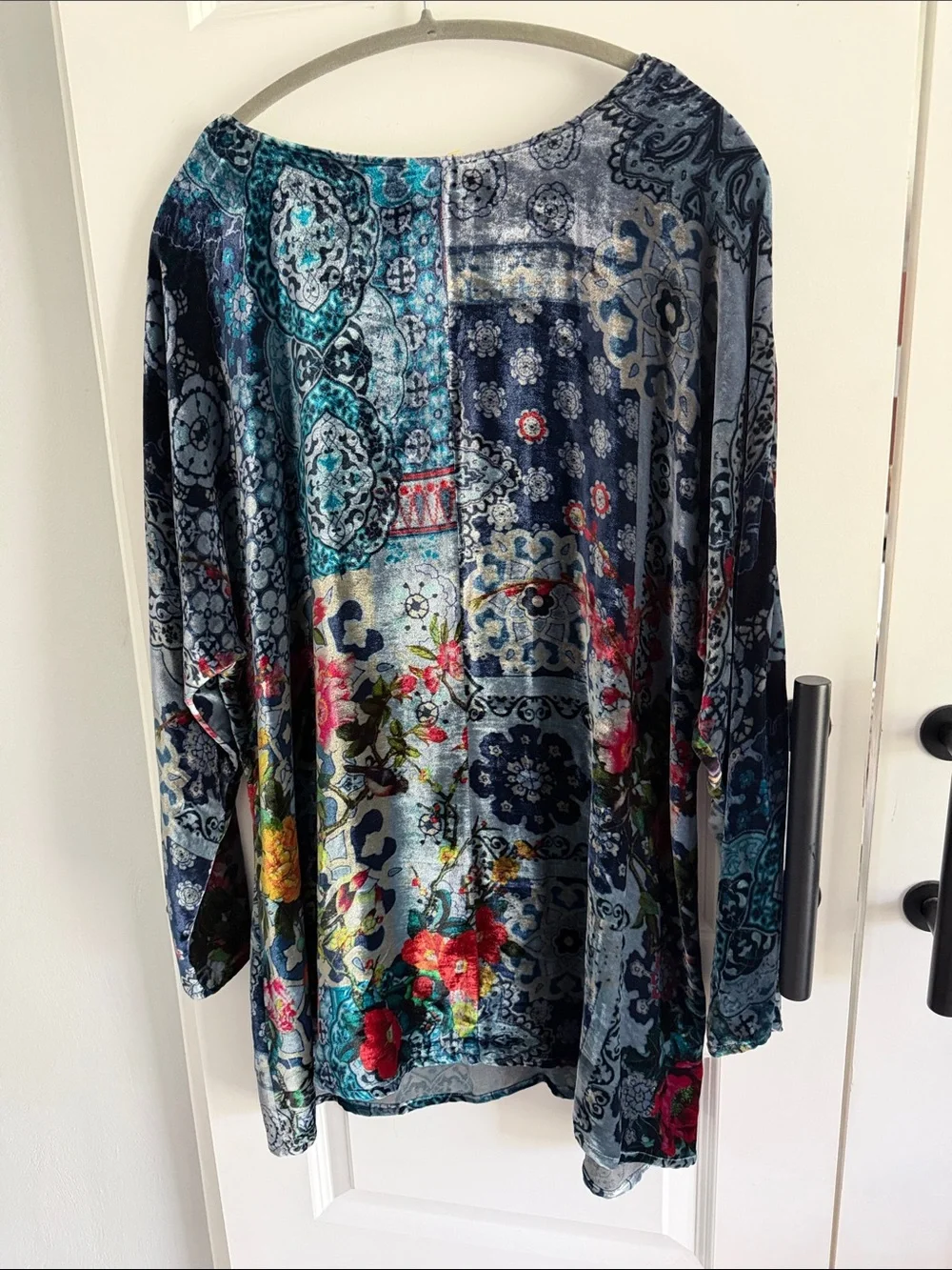 Johnny Was Velvet Floral Pattern Scoop Neck Top tunic  - Multicolor 1X - Picture 4 of 5